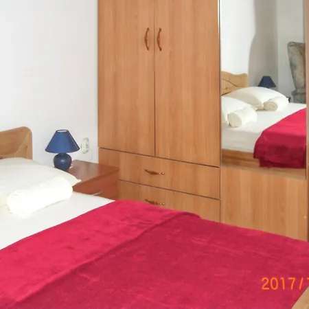 Panoramic In Kastel Stafilic 100 M² Shared Pool